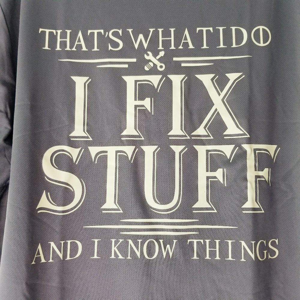 Crew Neck T-Shirt with Tools Graphic Size Medium - Picture 3 of 7